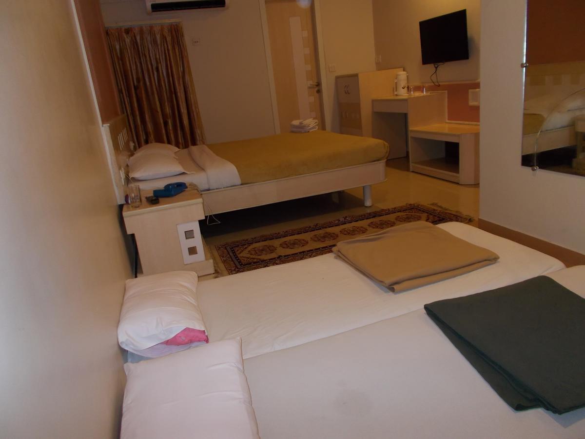 Sandy Resort Daman Esterno foto