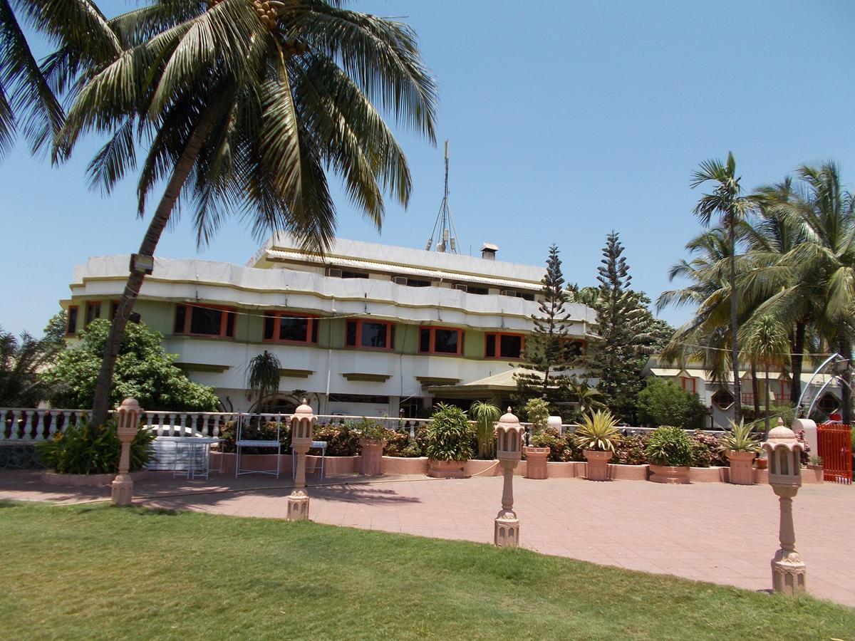 Sandy Resort Daman Esterno foto